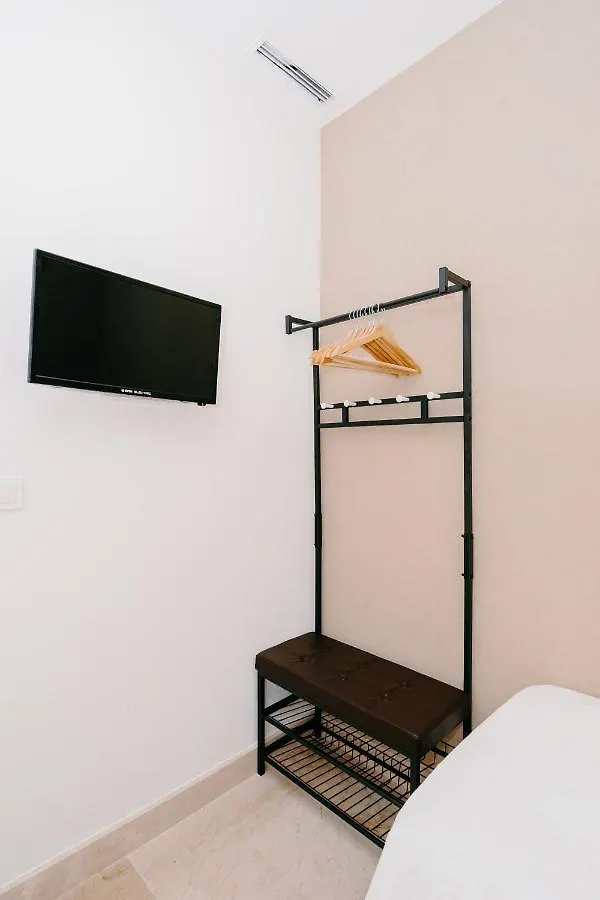 Malaga Sunshine Rentals - New Picasso Plaza - 0*,