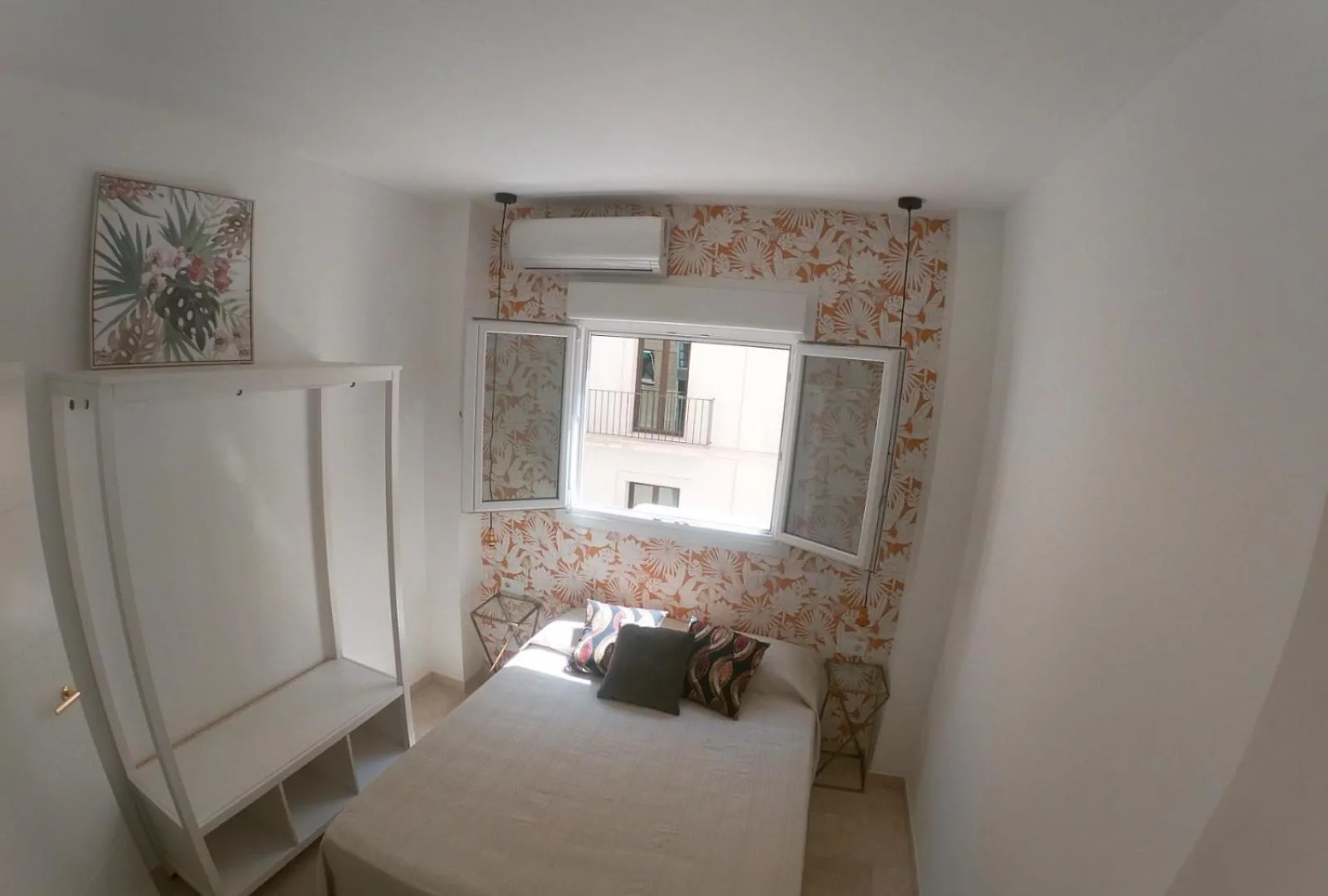 Malaga Sunshine Rentals - New Picasso Plaza - Apartment